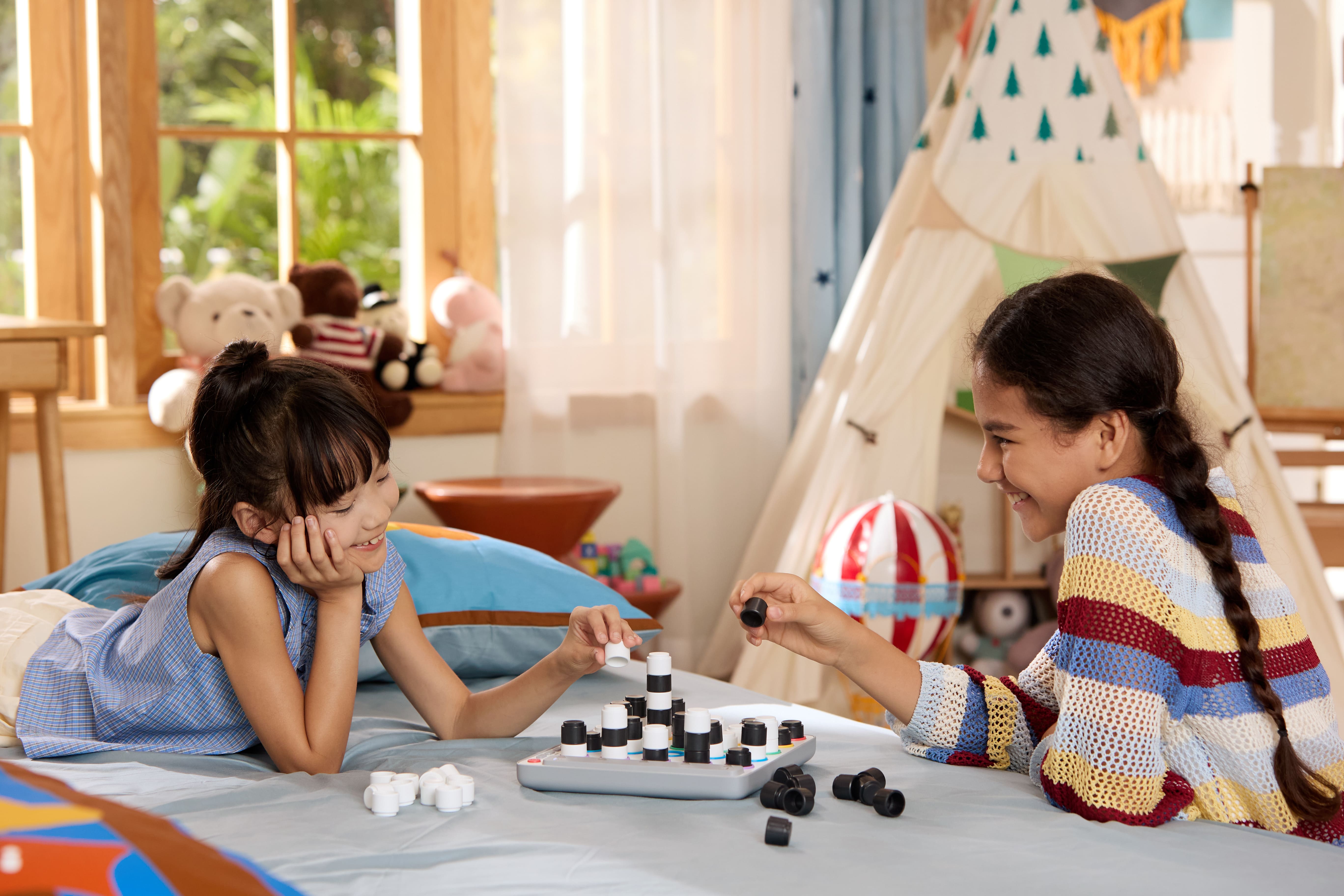 GiiKER Smart Connect 4 – Strategy Game for Kids 3+ | Build Logic, Planning & Focus with Screen-Free 3D Gameplay