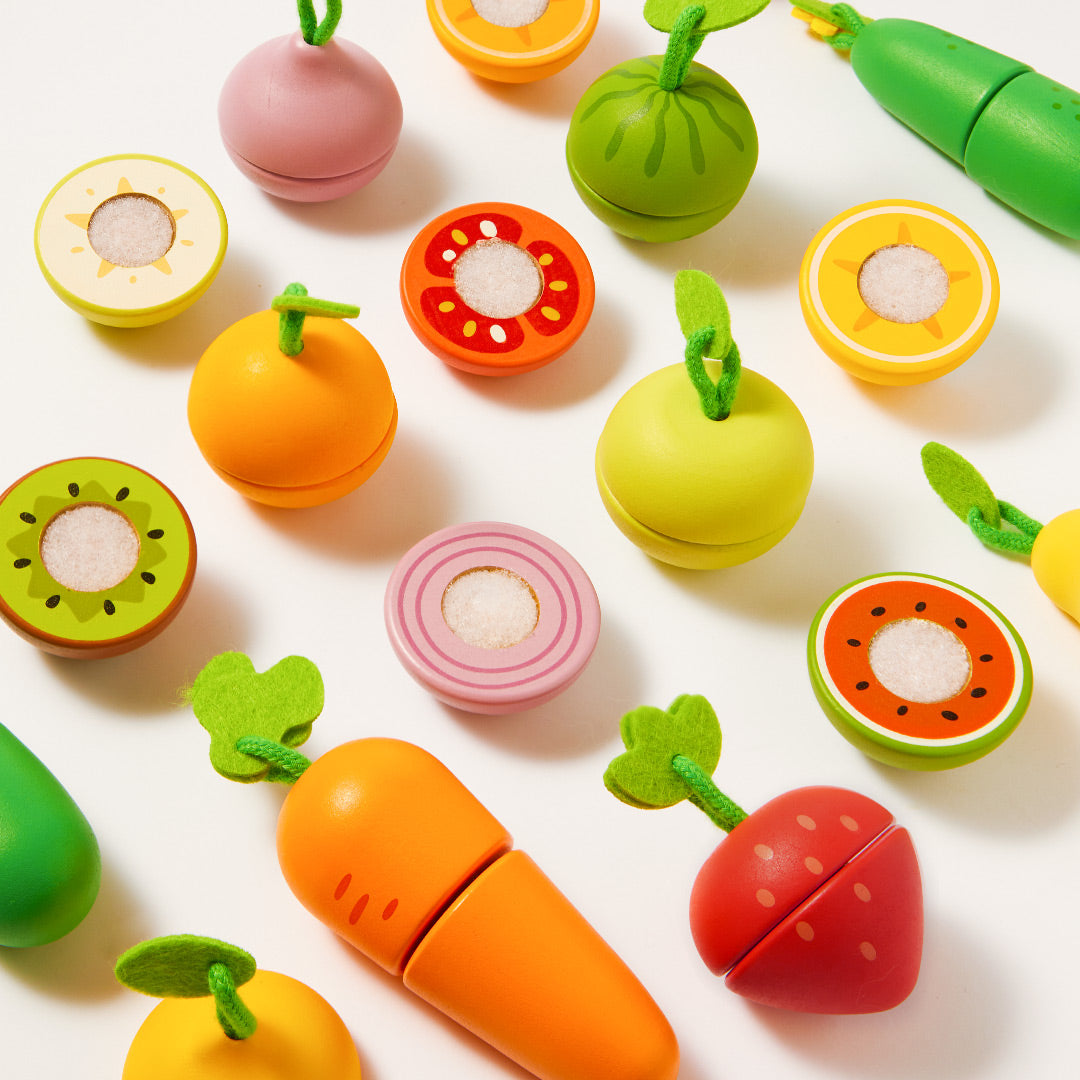 Fun Wooden Chopping Set: Delicious Fruits and Vegetables