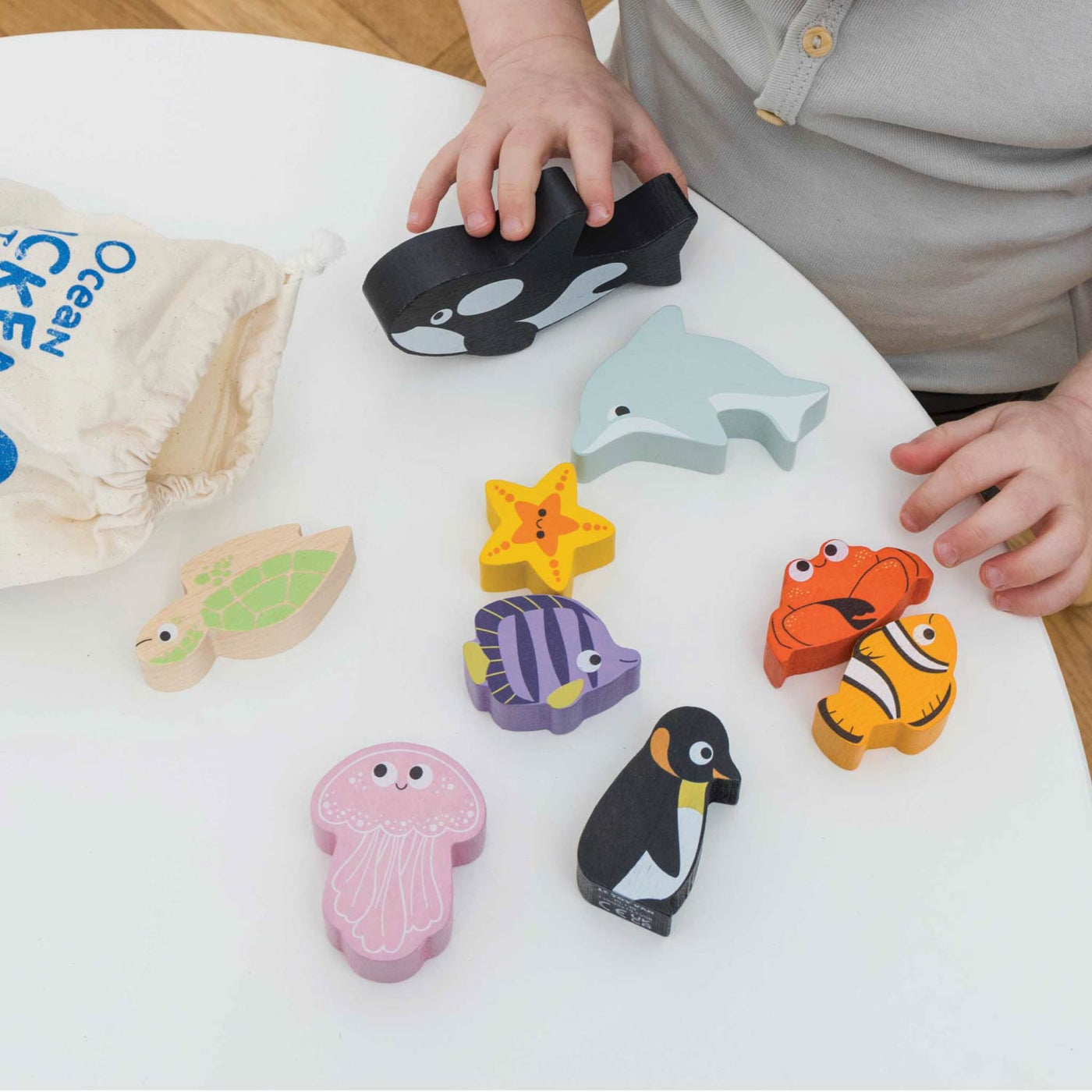 Le Toy Van Ocean Life Stacking Animals & Bag