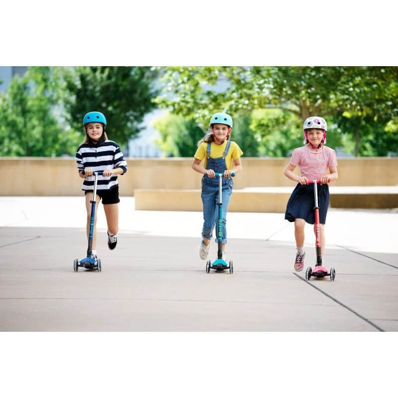Micro Scooter Maxi Deluxe Foldable - LED – image 6