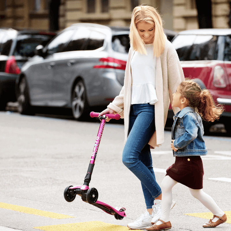 Micro Scooter Maxi Deluxe Foldable - LED – image 4