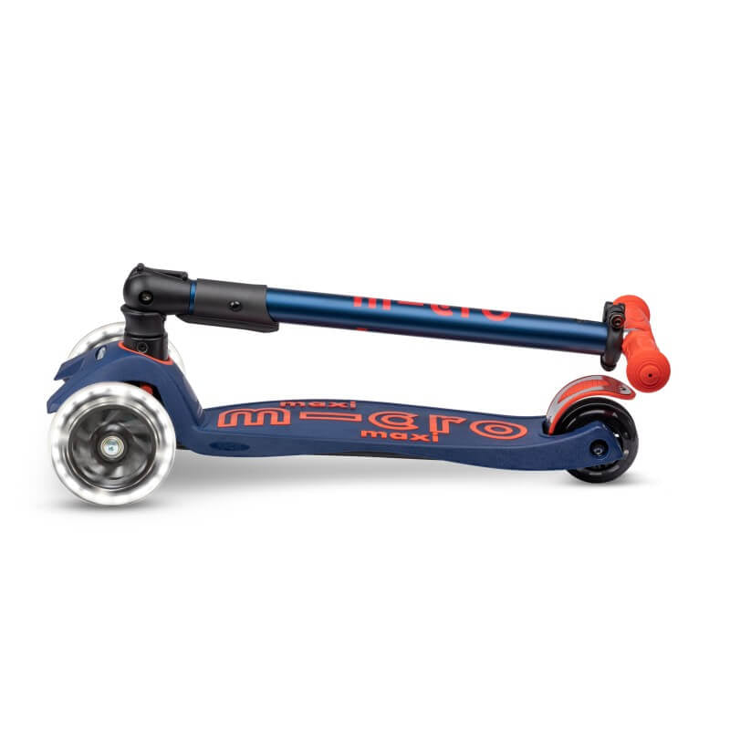 Micro Scooter Maxi Deluxe Foldable - LED – image 10