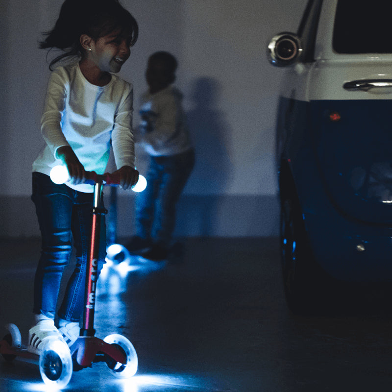 Micro Scooter Mini Deluxe LED - Magic – image 7