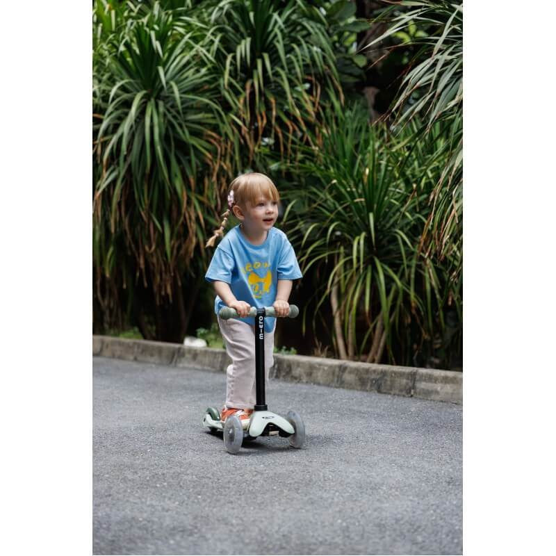 Micro Scooter Mini2Grow Deluxe LED 2.0 – image 6