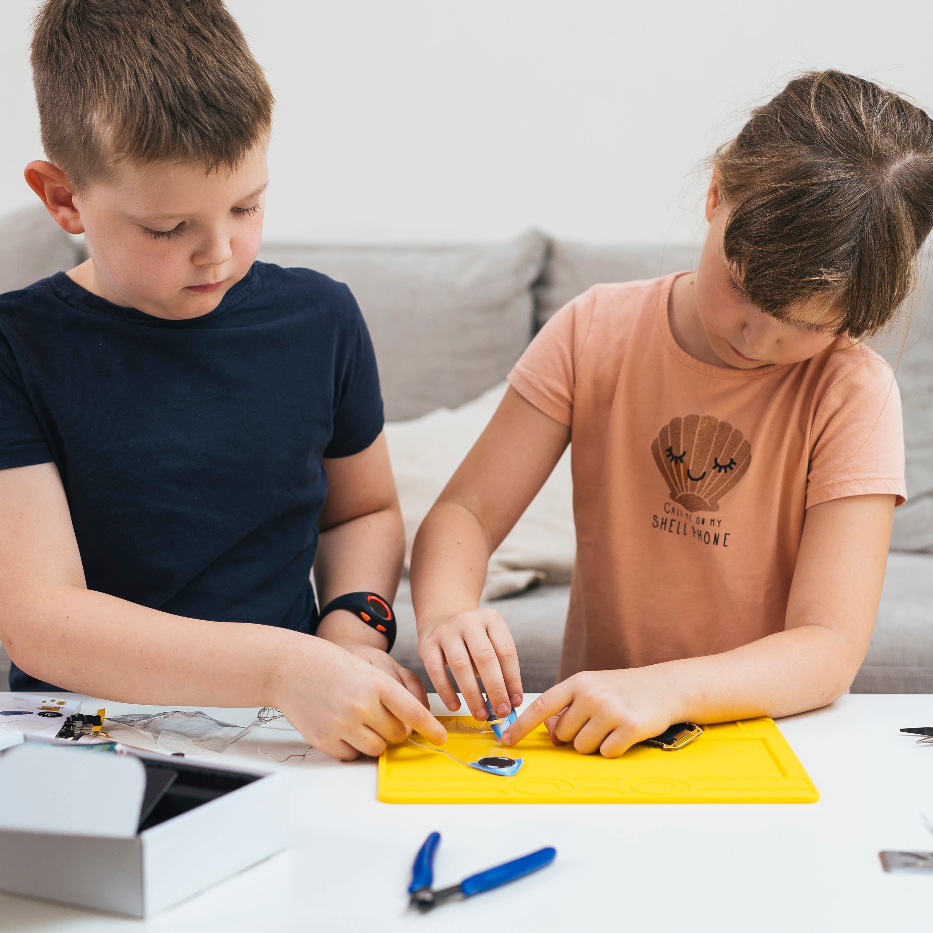 CircuitMess CircuitPet - Build & code your own Digital Pet