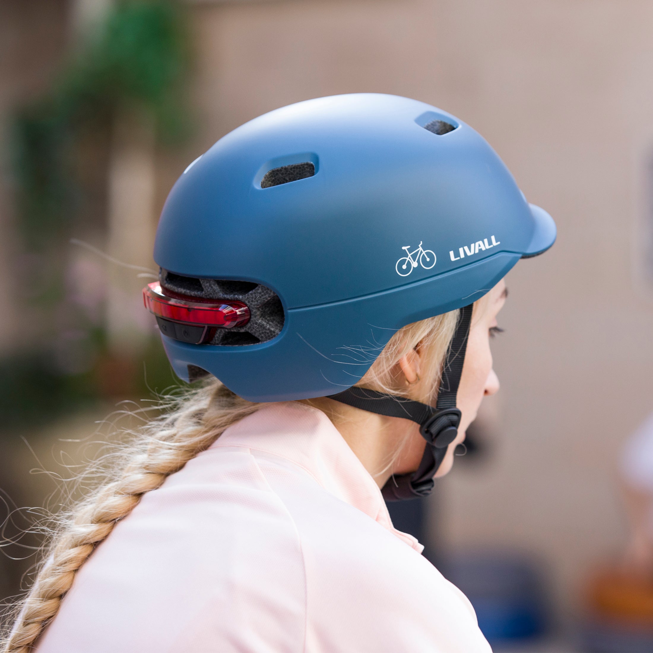 LIVALL Smart Commuter Helmet C20