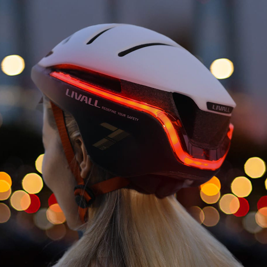 LIVALL EVO21 Smart Helmet: 360 Active Protection